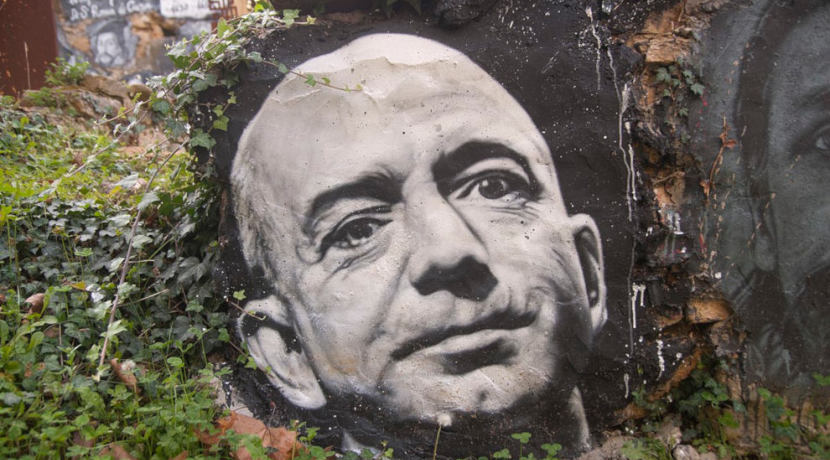 Professor warnt vor AWS - "Jeff Bezos will das Universum beherrschen" 